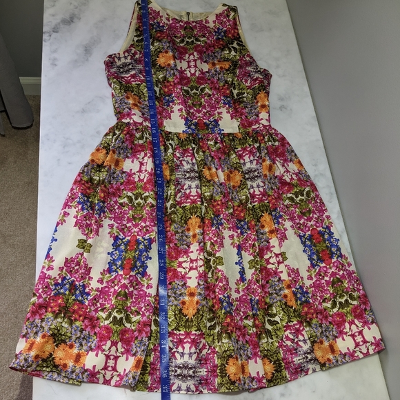 Floral Dress - Picture 8 of 8